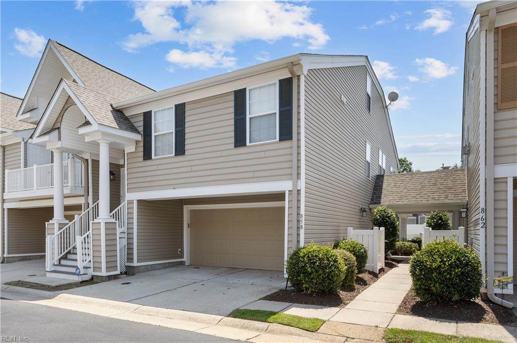 858 Point Way - Photo 1