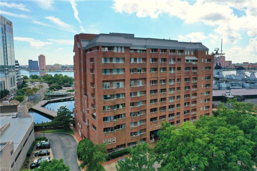215 Brooke Ave - Photo 1