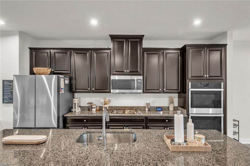 904 Stern Way - Photo 1