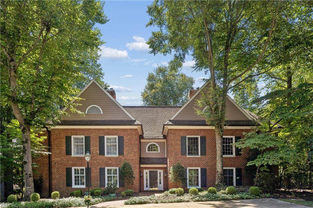 225 Woodmere Dr - Photo 1