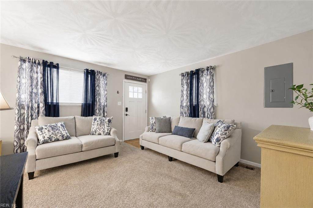 1341 23rd St - Photo 1