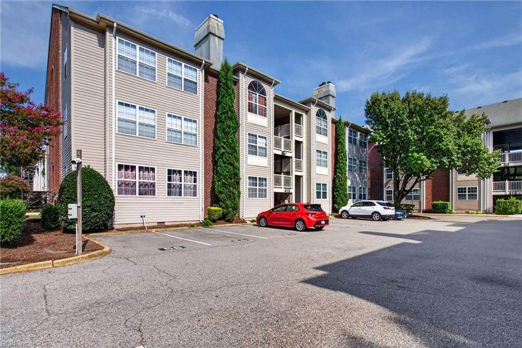 418 Delaware Ave - Photo 1