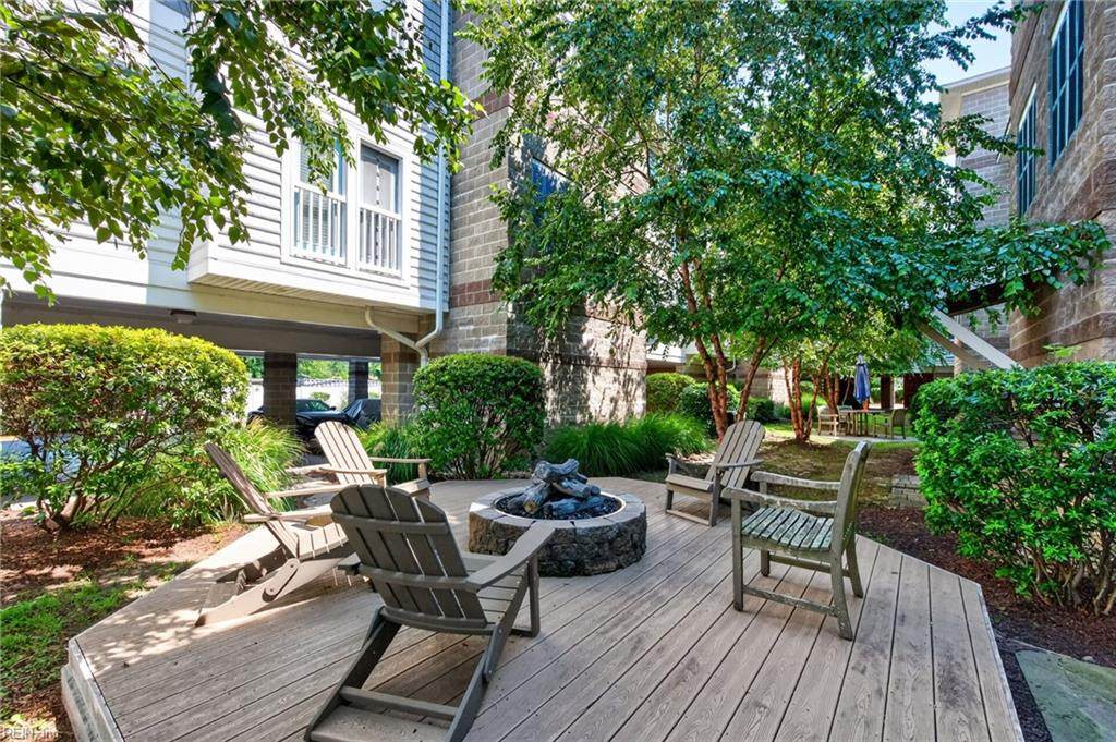 7922 Shore Dr - Photo 1
