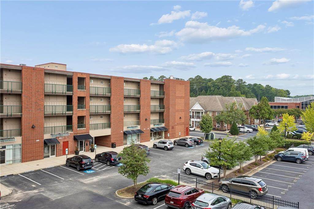 230 Nat Turner Blvd - Photo 1