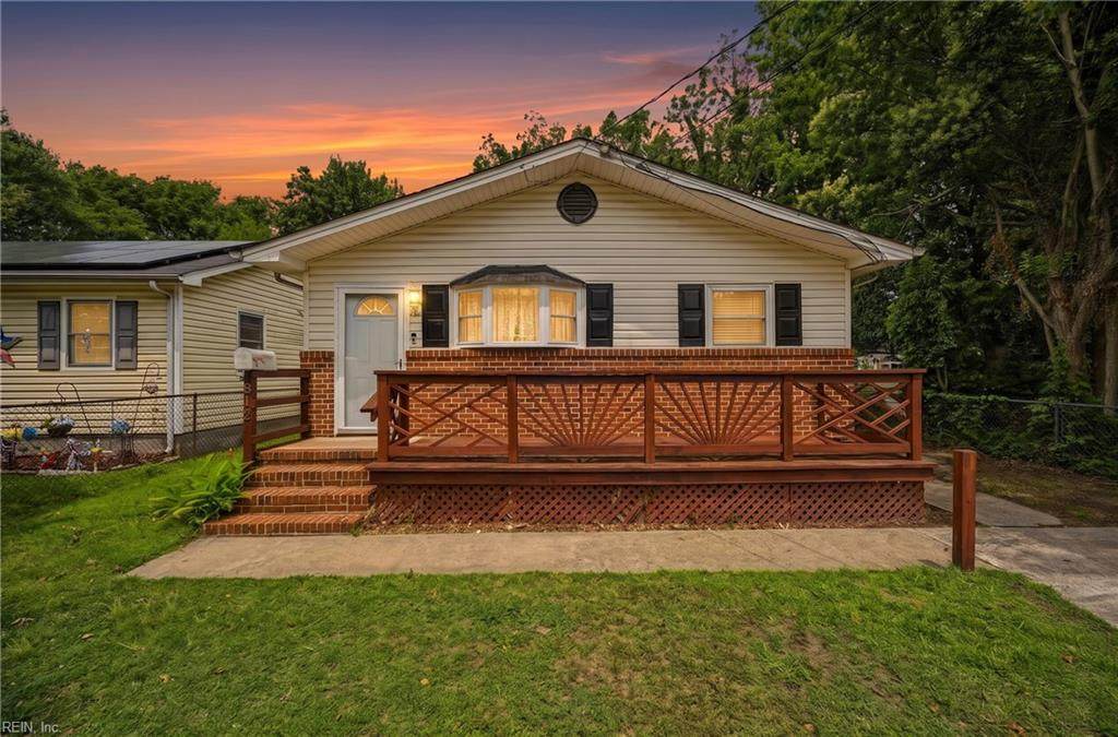312 Curry St - Photo 1