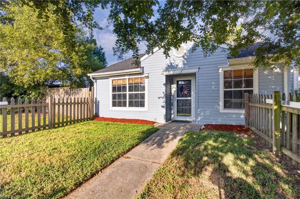 2119 King James Ct - Photo 1