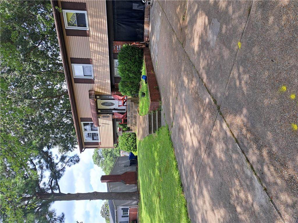 3044 Capital Hill Ln - Photo 1