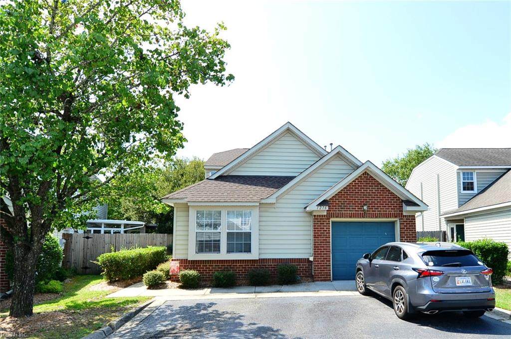 1216 Club Point Dr - Photo 1