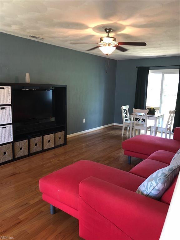 2605 Hemple St - Photo 1