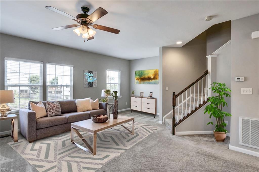 4727 Revolutionary Way - Photo 1