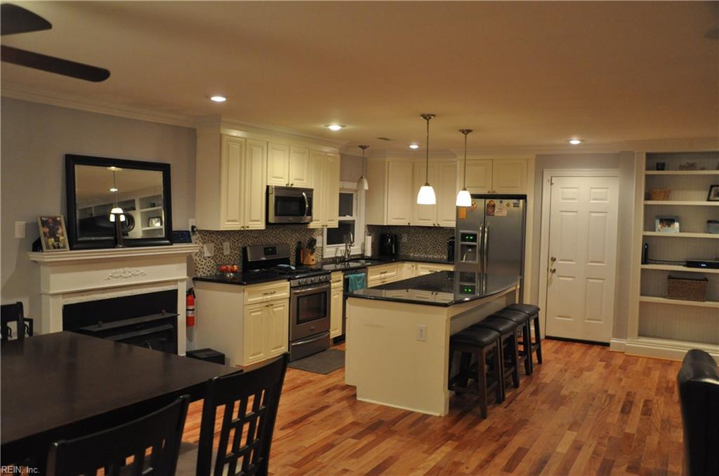 2448 Deerfield Cres - Photo 1