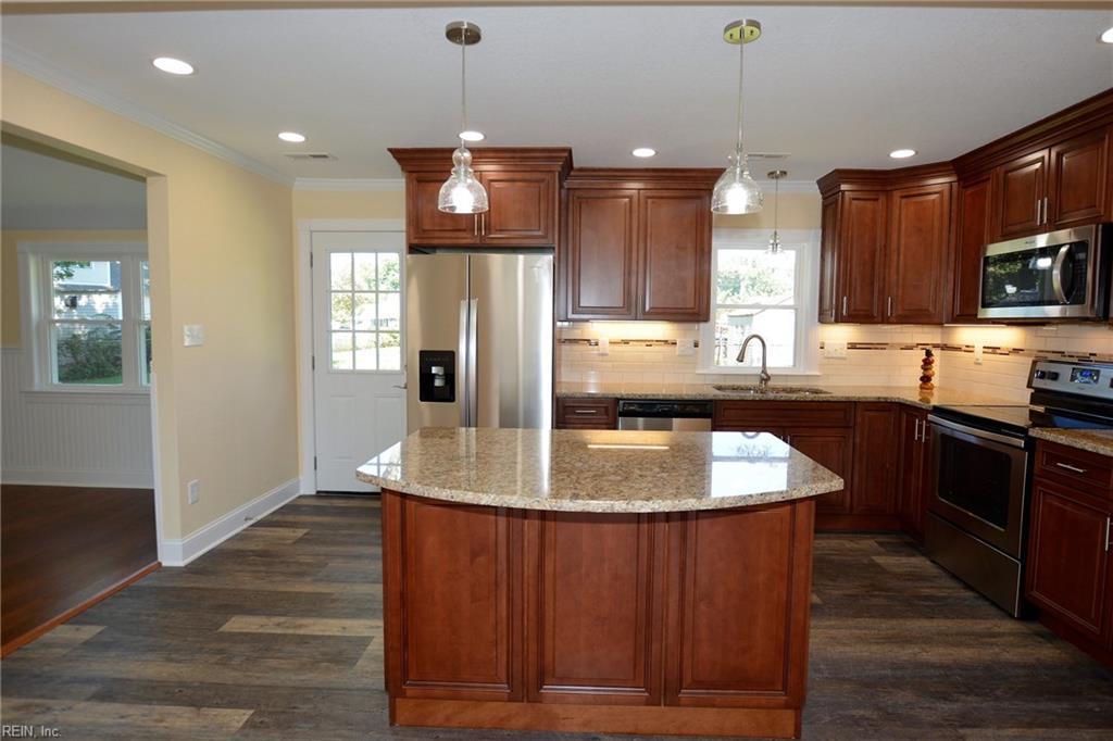 1806 Meadow Lake Dr - Photo 1