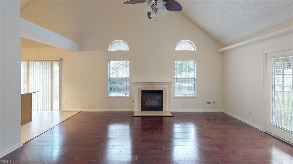896 Holbrook Dr - Photo 1