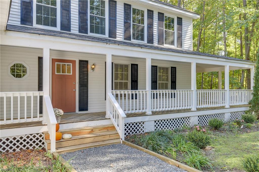 136 Beechwood Dr - Photo 1