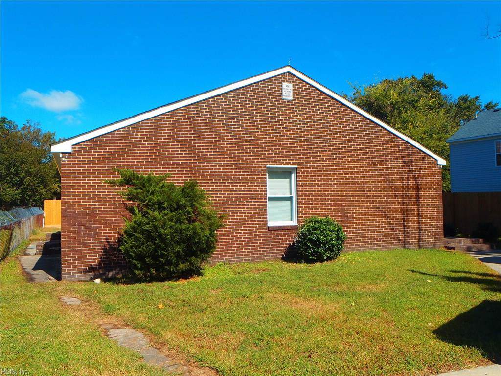 2320 Randolph St - Photo 1