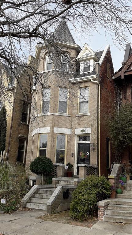 412 Mowbray Arch - Photo 1