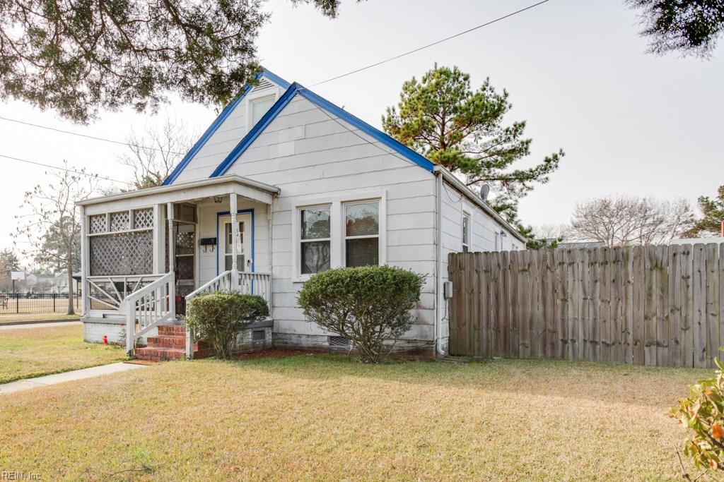 2901 Peronne Ave - Photo 1