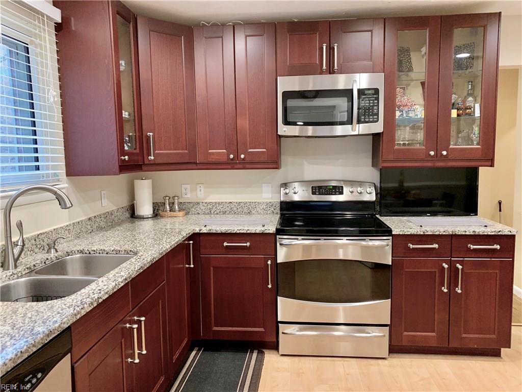 461 Turf Dr - Photo 1