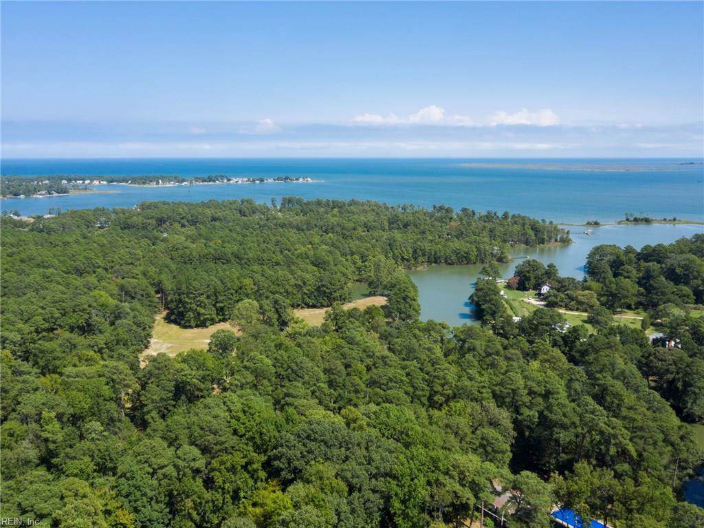 500 Ship Point Rd - Photo 1