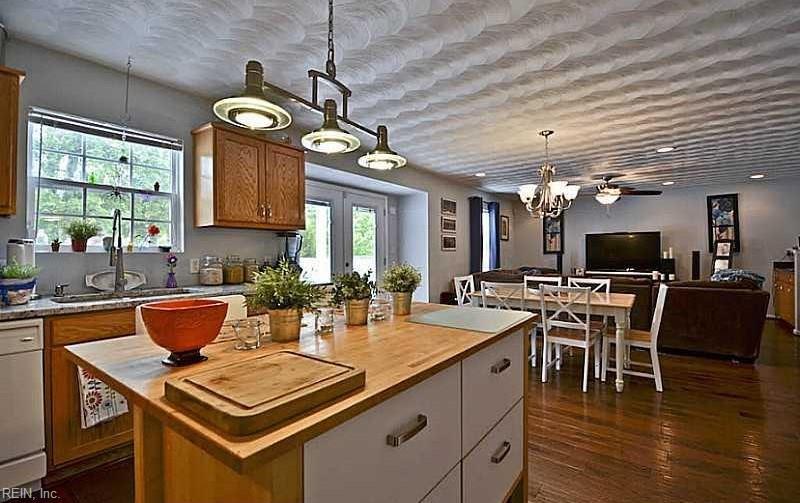 2909 Old Galberry Rd - Photo 1