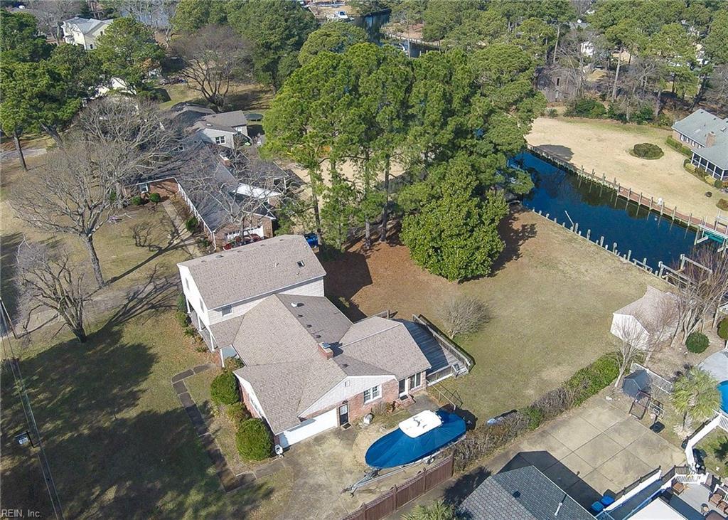 2212 Windward Shore Dr - Photo 1
