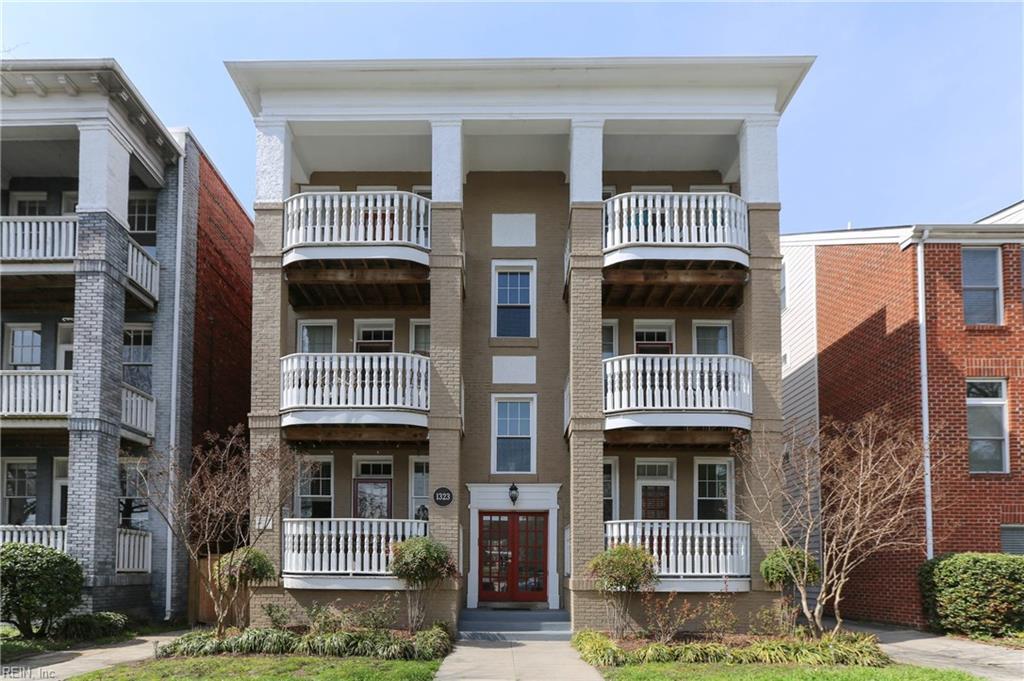 1323 Colonial Ave - Photo 1