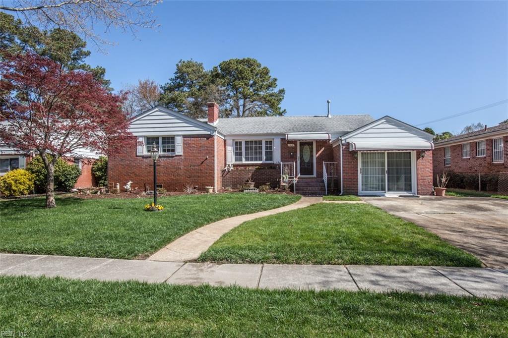 144 Evans St - Photo 1