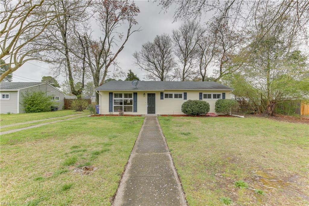 220 Logan Dr - Photo 1