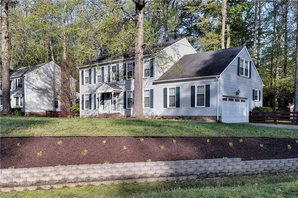 100 Chestnut Ct - Photo 1