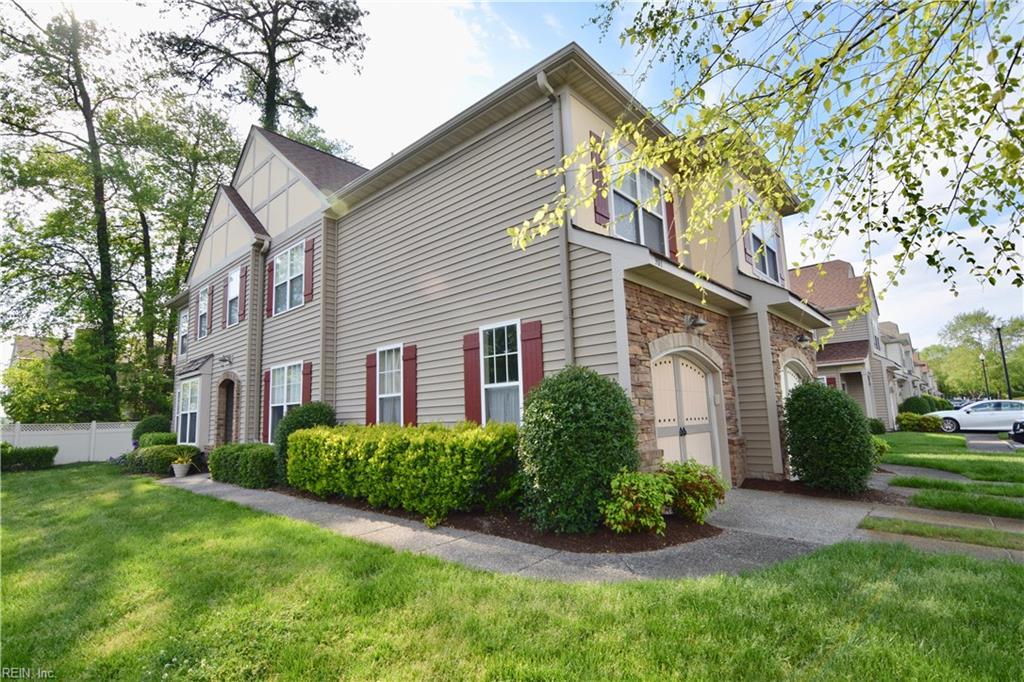 905 Turtle Pond Ln - Photo 1
