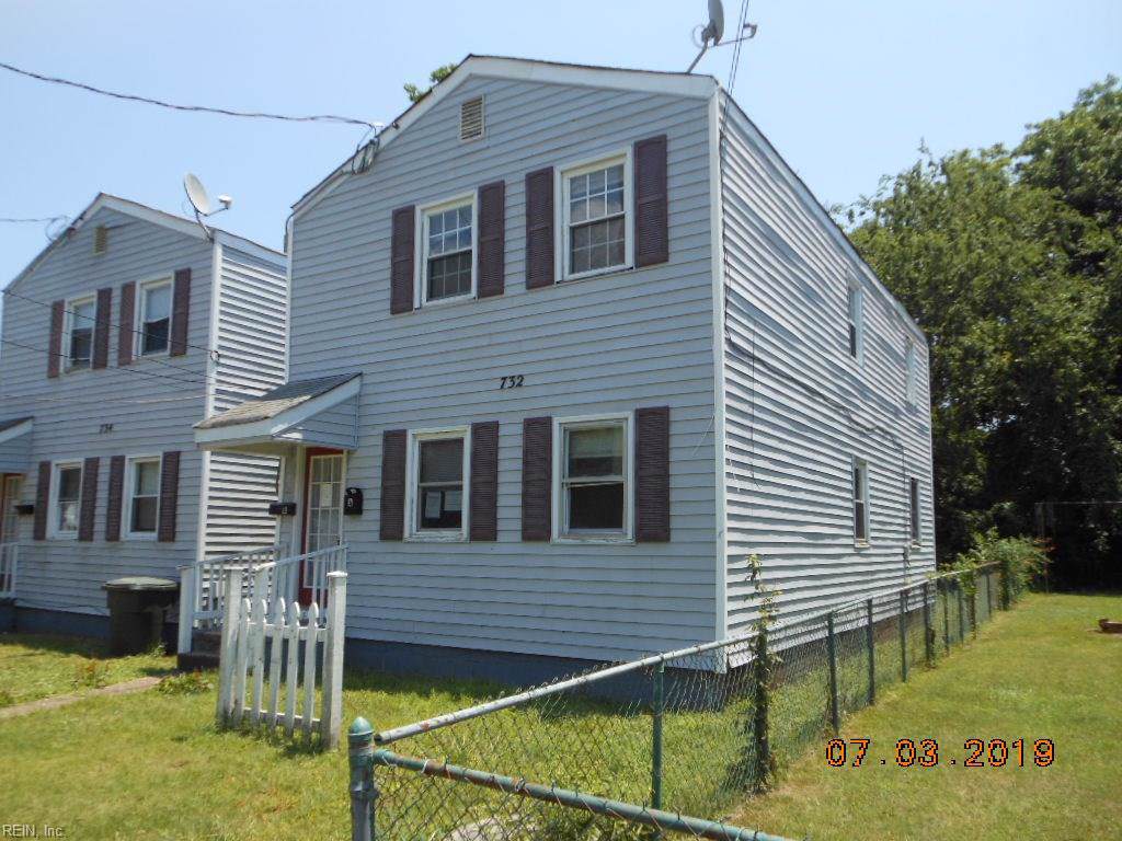 732 30th St - Photo 1