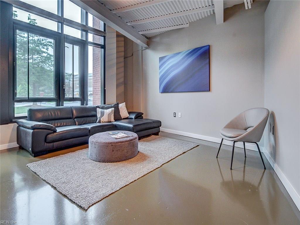 415 Saint Pauls Blvd - Photo 1