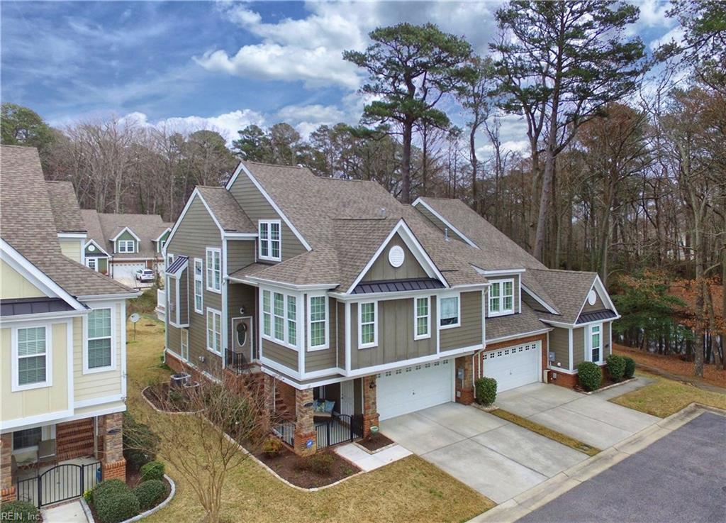 1204 Topiary Pl - Photo 1