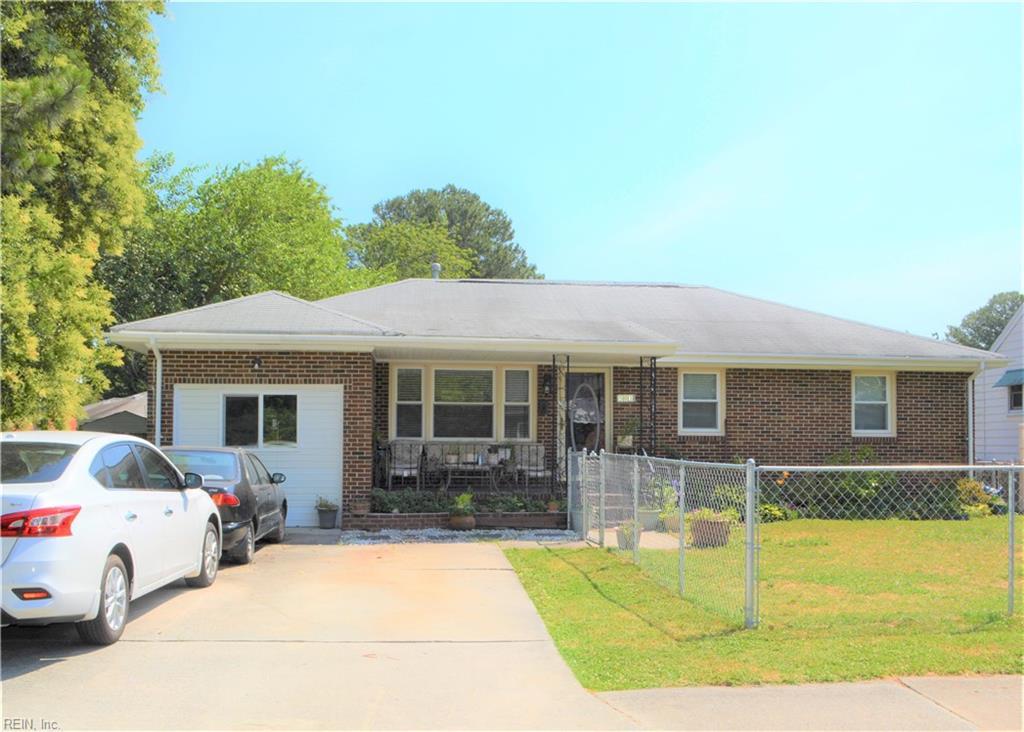 503 Howard St - Photo 1