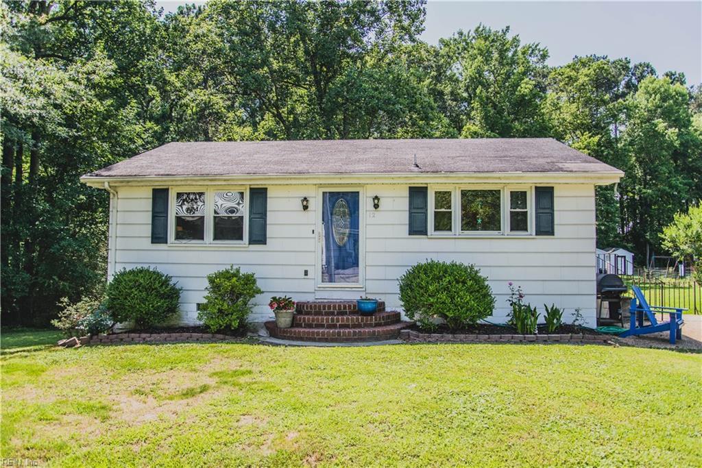 12 Community Dr - Photo 1