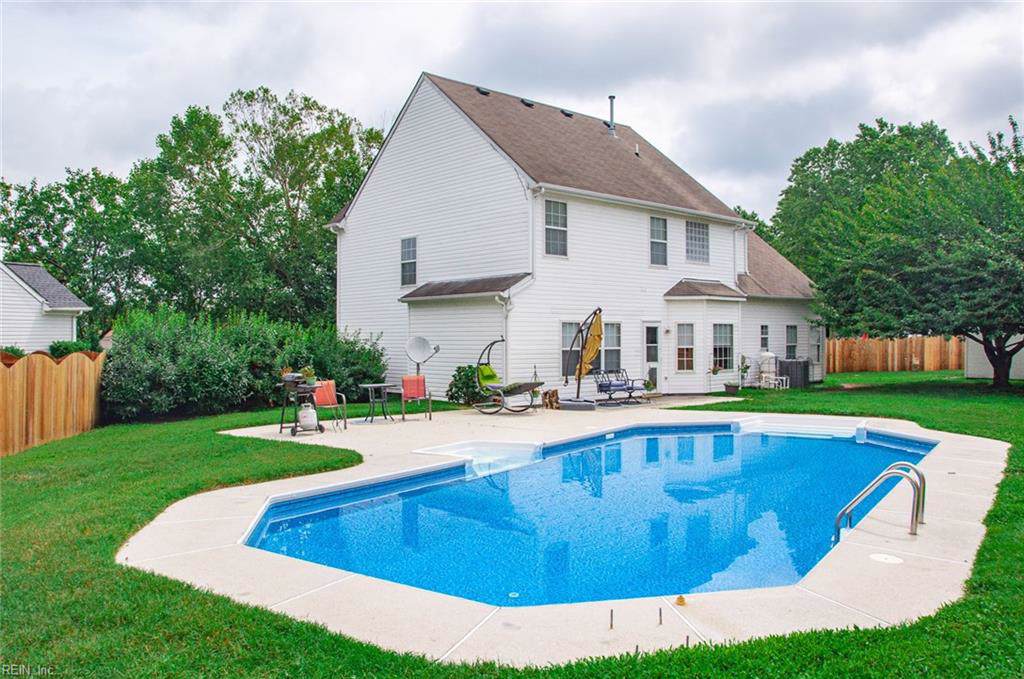 1084 Hawthorne Farm Ter - Photo 1