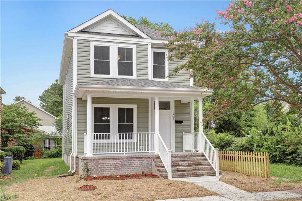 1304 Cass St - Photo 1