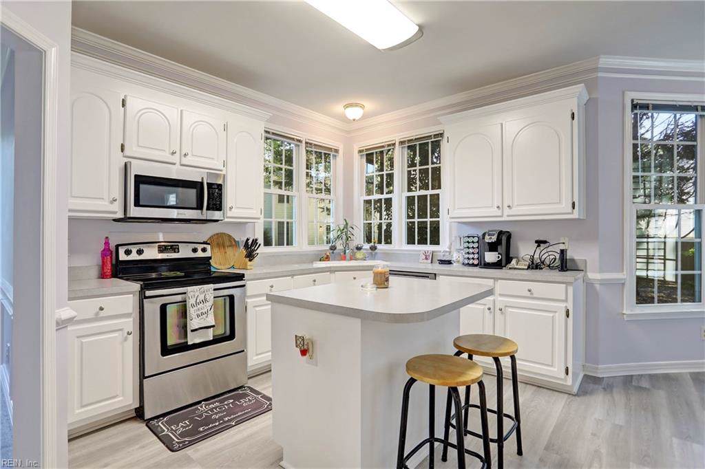 210 Wedgwood Dr - Photo 1