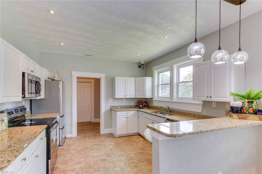1902 Richmond Ave - Photo 1