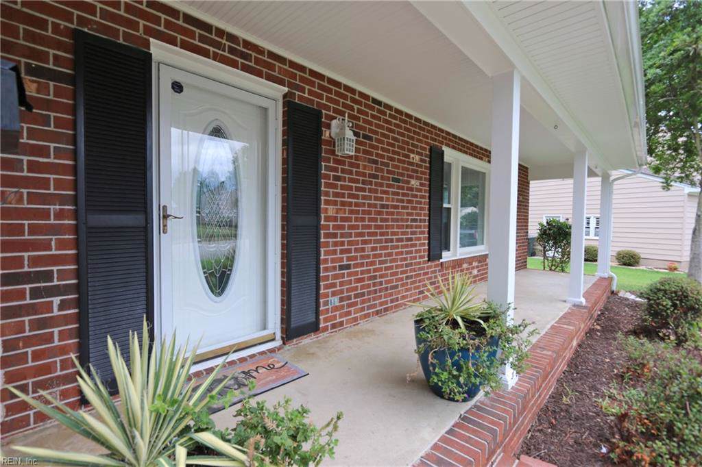 1753 Carriage Dr - Photo 1