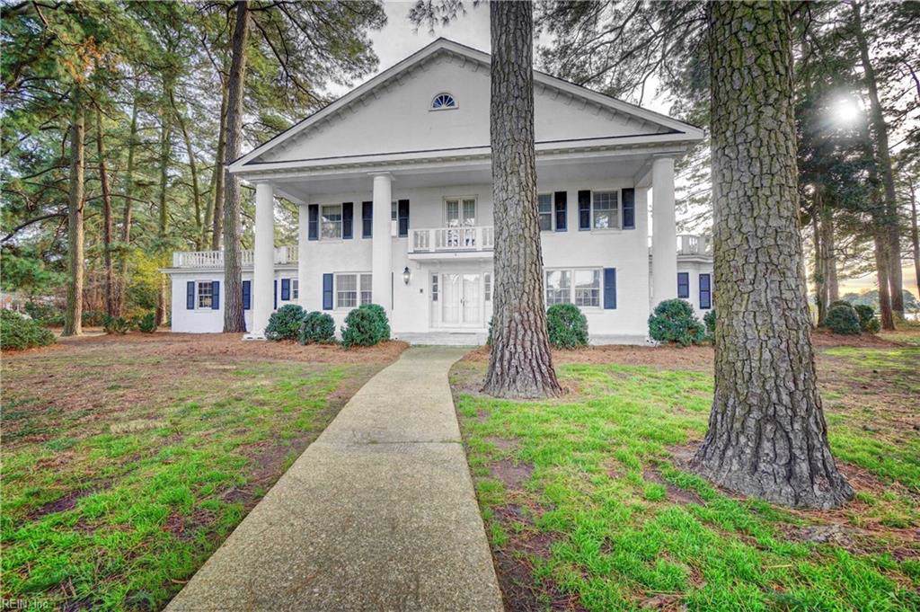 8 Lynn Dr - Photo 1