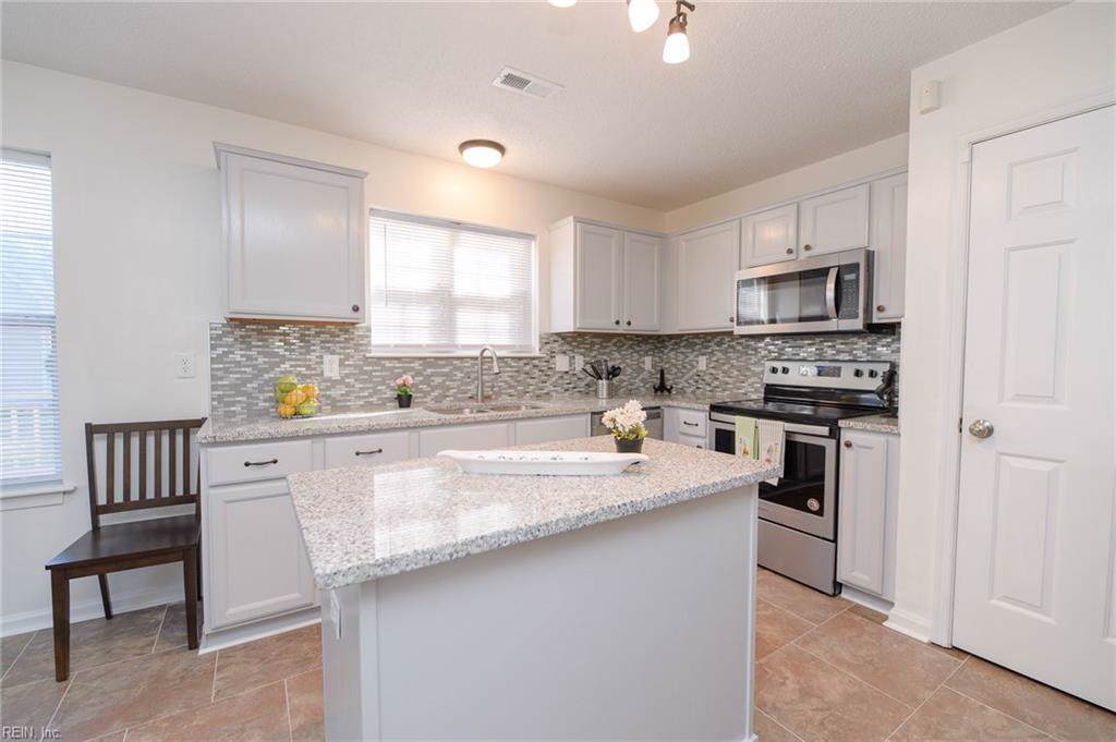 4 Valentine Ct - Photo 1