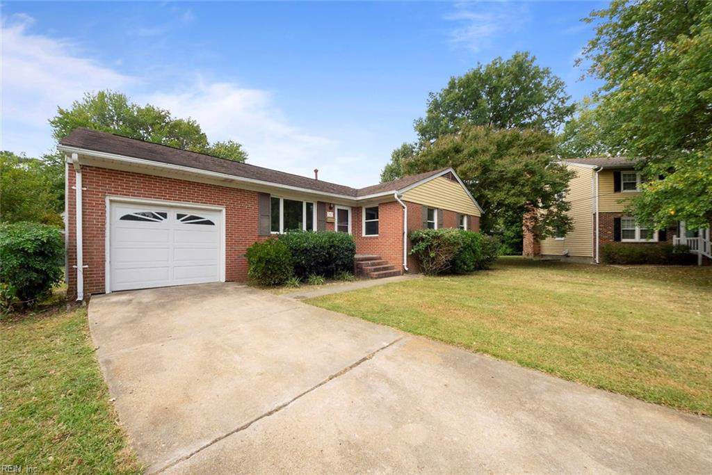 715 Simone Ct - Photo 1