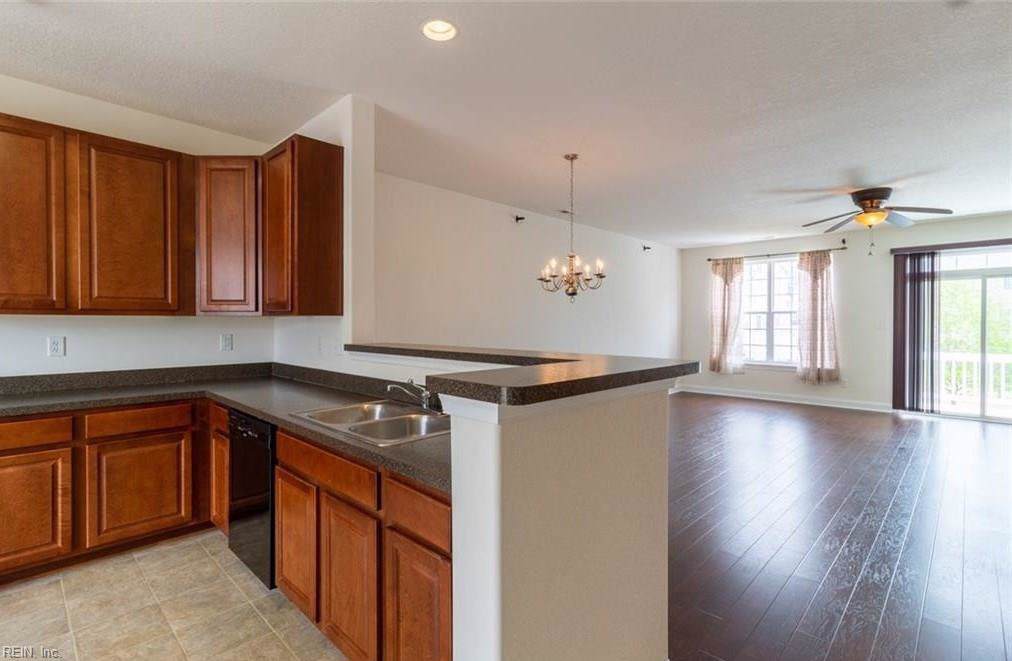 908 Buckhurst Ln - Photo 1