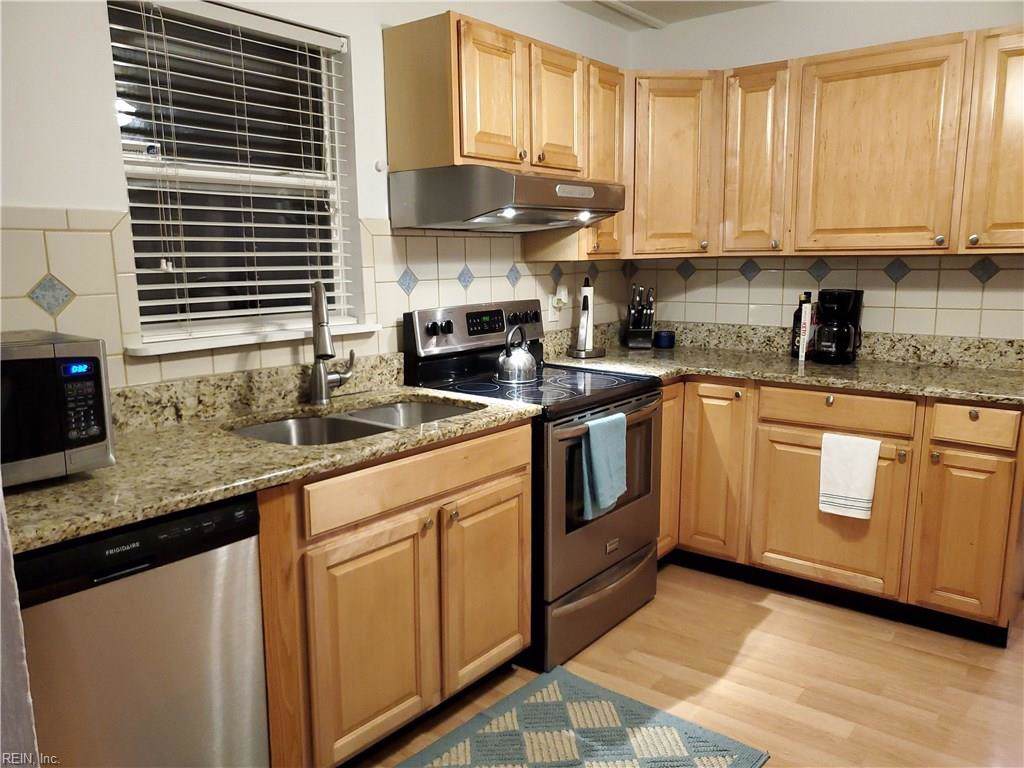 3316 Driftwood Dr - Photo 1