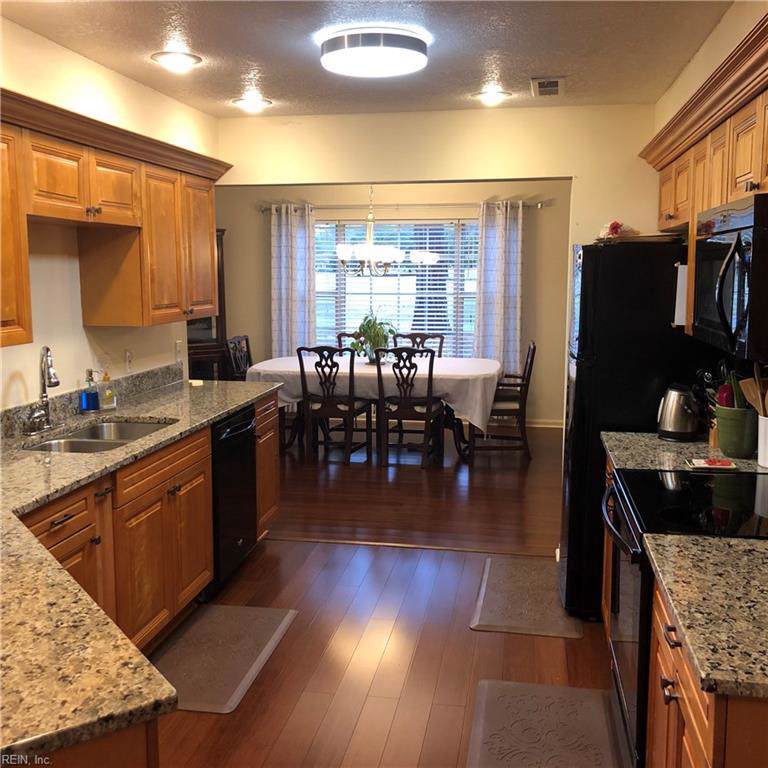 4903 Cypress Point Cir - Photo 1