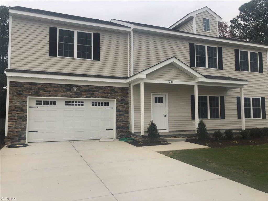 600 Raeside Ave - Photo 1