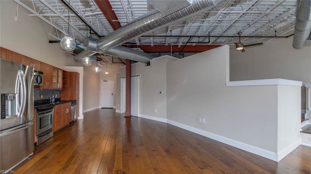 221 Market St - Photo 1