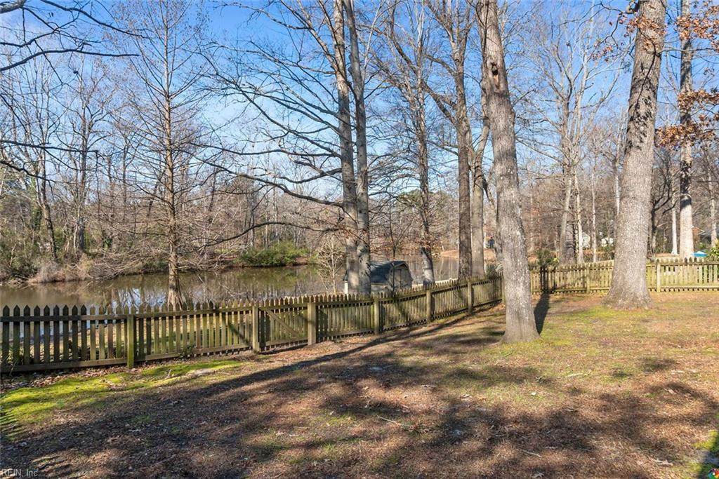 1328 Meade Dr - Photo 1