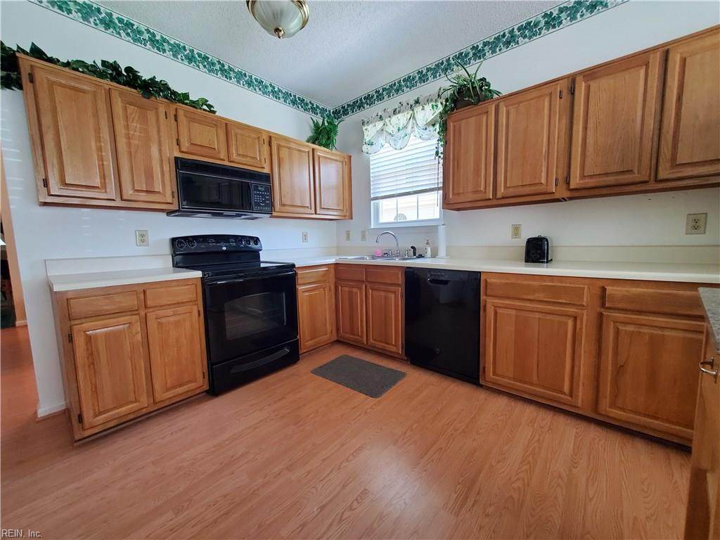 1317 Stillwater Ct - Photo 1